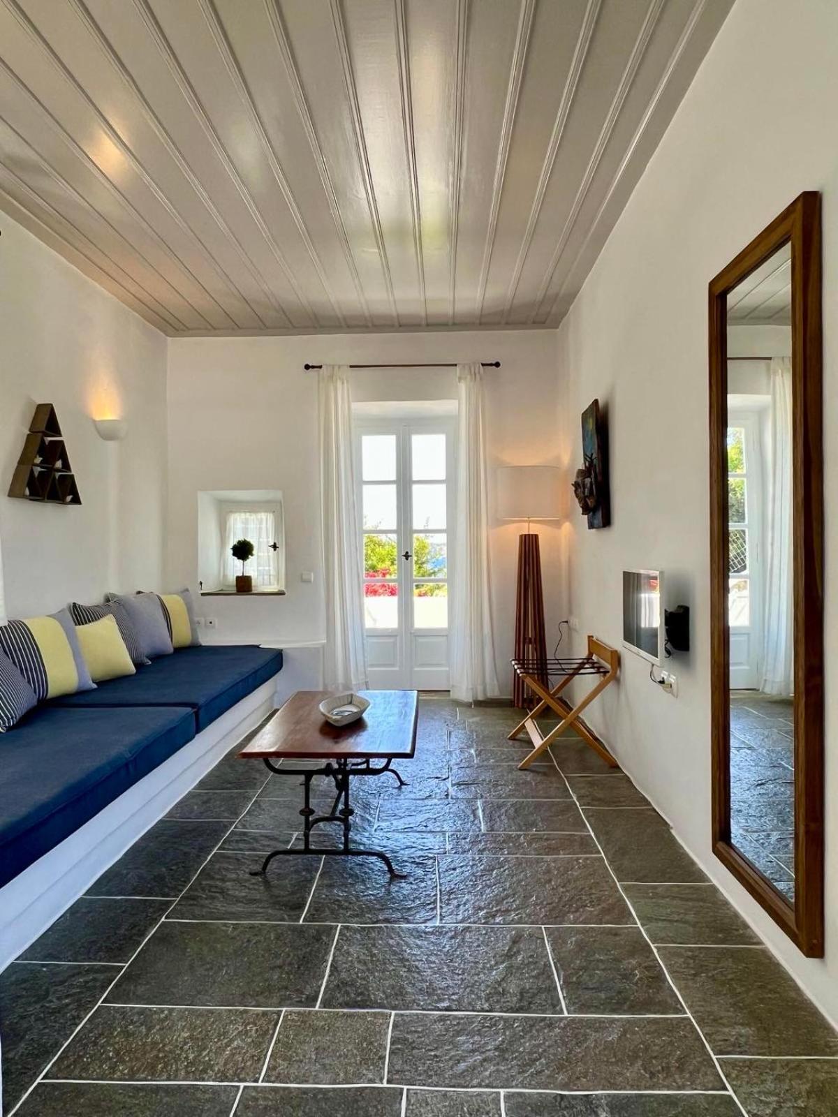 Niriedes Hotel Platis Gialos  Eksteriør billede